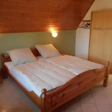 Δωμάτια σε οικογενειακή κατοικία Gaestehaus Kathi