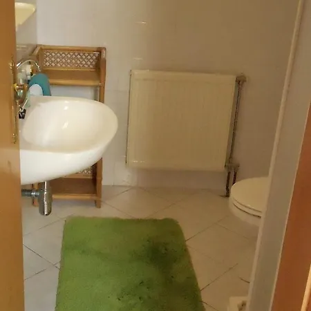 Homestay Gaestehaus Kathi Gyenesdias