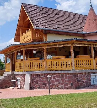 ホームステイ Gaestehaus Kathi Gyenesdiás