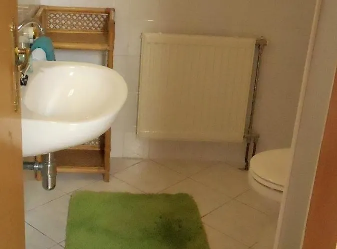 ホームステイ Gaestehaus Kathi Gyenesdiás