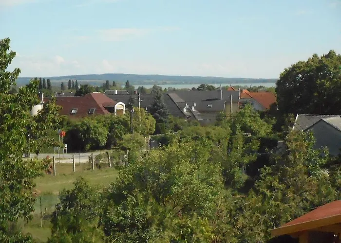 ホームステイ Gaestehaus Kathi Gyenesdiás